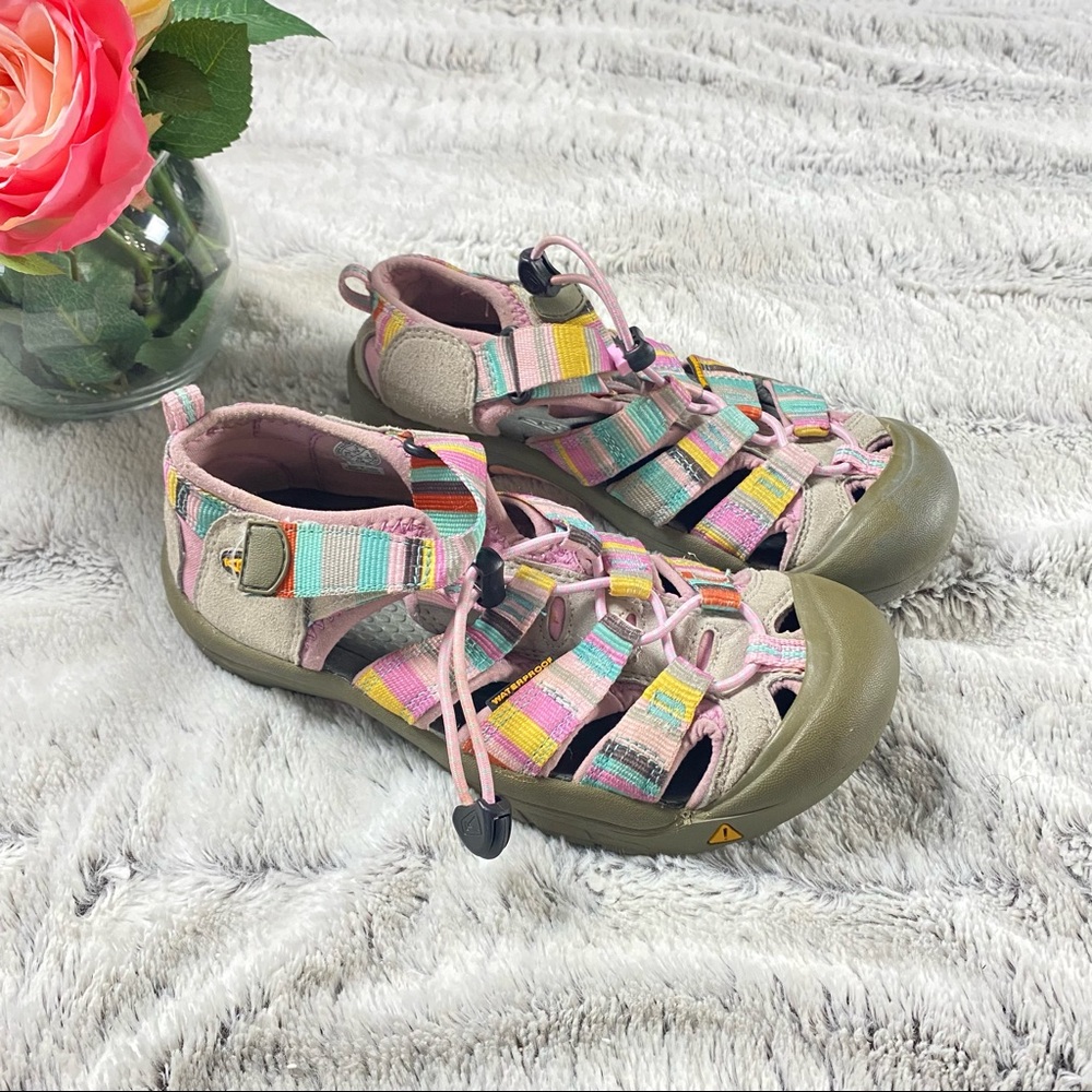 KEEN Girls Water Shoes Sz 3